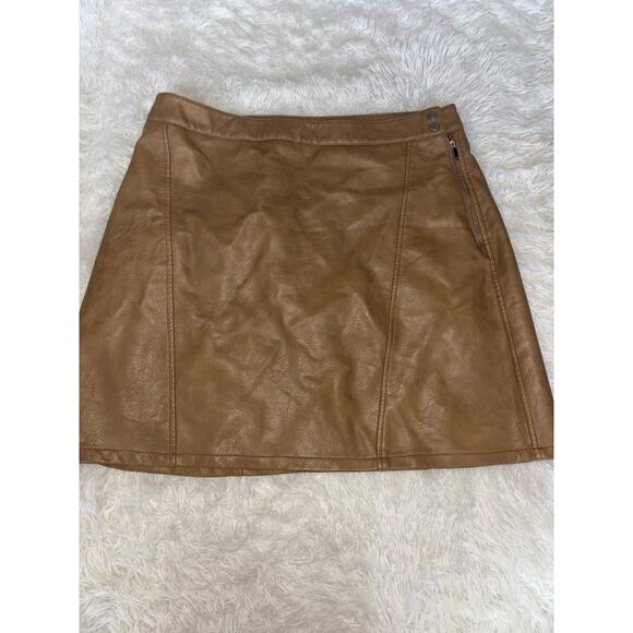 Zara Basic Collection women's sz. L brown "Leather" mini skirt. Classic, comf. - Picture 1 of 9